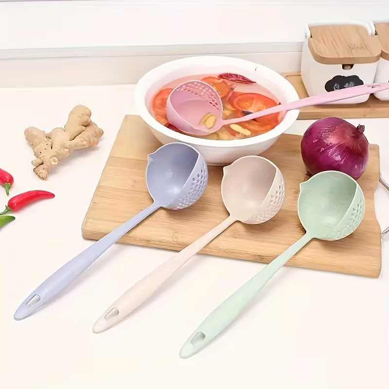 2-in-1 Kitchen Strainer Spoon – Long Handle Soup & Hot Pot Ladle